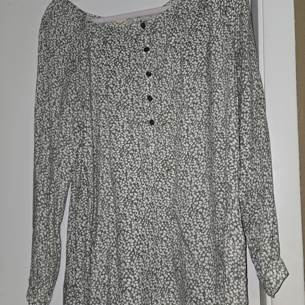 Faded Glory Ladies Floral Green Women's Top